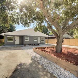 https://bayshore-home-fl-33611.hotelstampa.org
