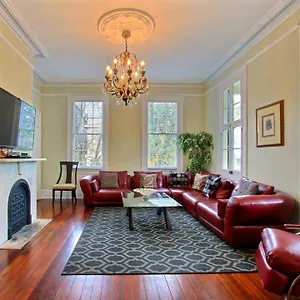 https://forsyth-park-west-main-house.top-hotels-in-savannah.com
